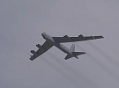 Tragédie na základně Edwards. Po startu se zřítil bombardér B-52, zahynulo osm lidí