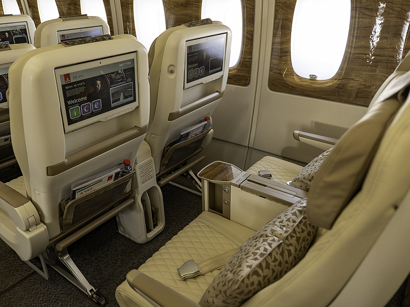 Třída Premium economy v letadle Emirates A380-800