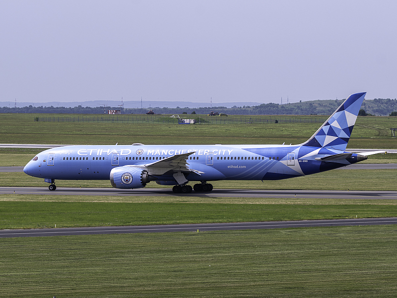 Boeing 787 Dreamliner společnosti Etihad na Letišti Praha