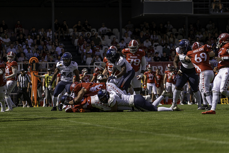 EFA Prague Lions vs. Paris Musketeers