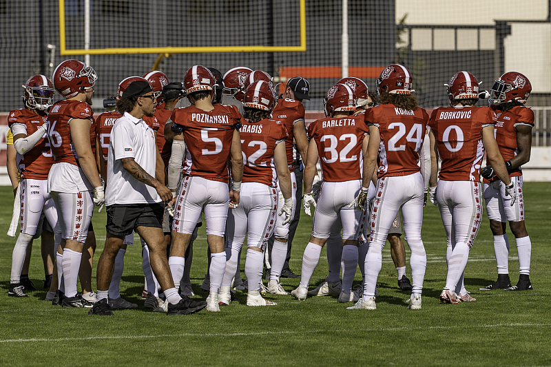 EFA Prague Lions vs. Paris Musketeers