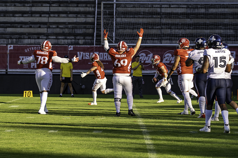 EFA Prague Lions vs. Paris Musketeers