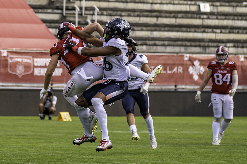 EFA Prague Lions vs. Paris Musketeers