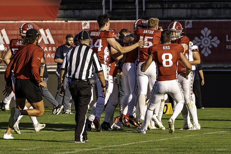 EFA Prague Lions vs. Paris Musketeers