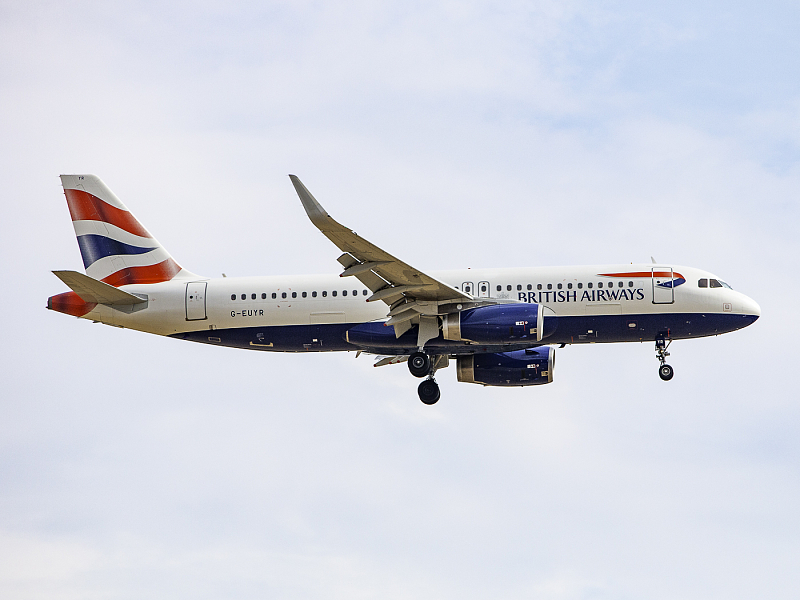 Letadlo Airbus A320 společnosti British Airways