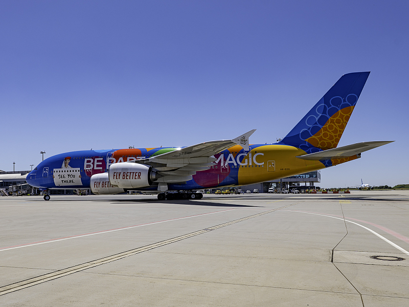 Ikonický Airbus A380 společnosti Emirates (Destination Dubai Livery) na Letišti Václava Havla Praha