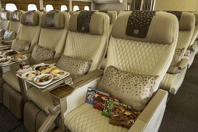 Třída Premium economy v letadle Emirates A380-800