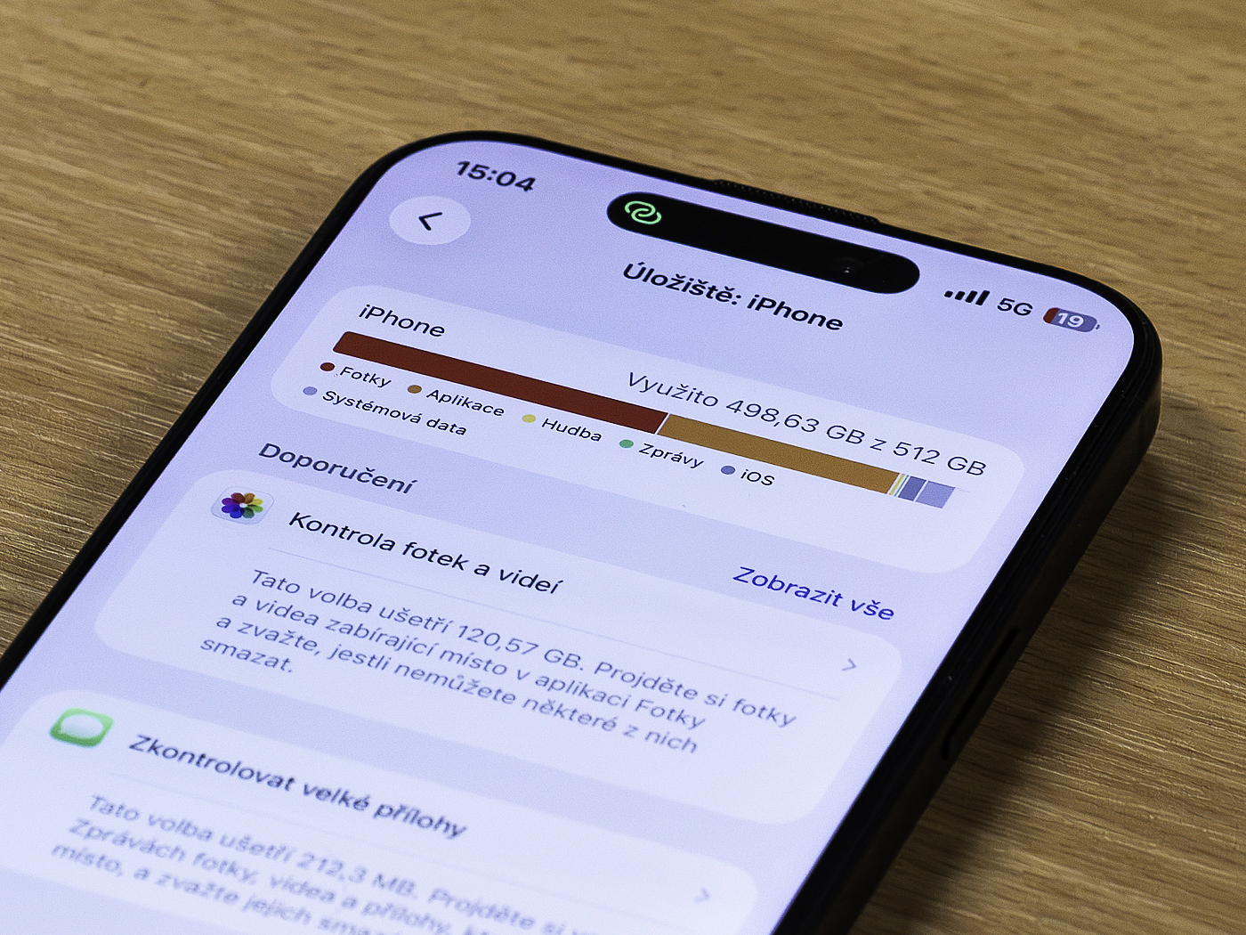 Zaplněné úložiště na telefonu iPhone