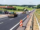 U Hájku na Karlovarsku se staví nové připojovací pruhy pro bezpečnější provoz na tahu I/13